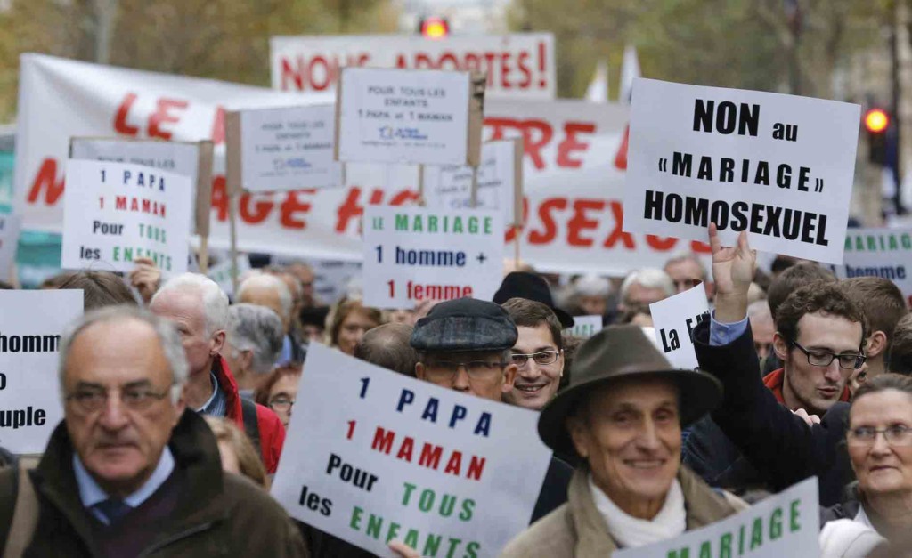 Opponents of same-sex marriage demonstrate in Paris November 18. (CNS photo).