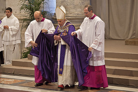 Benedict XVI presides over his final public Mass on Ash Wednesday, February 13, in St. Peter’s Basilica (Galazka photo).