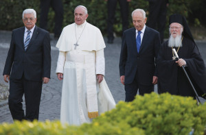 Mahmoud Abbas, Pope Francis, Shimon Peres and Patriarch Bartholemew. 