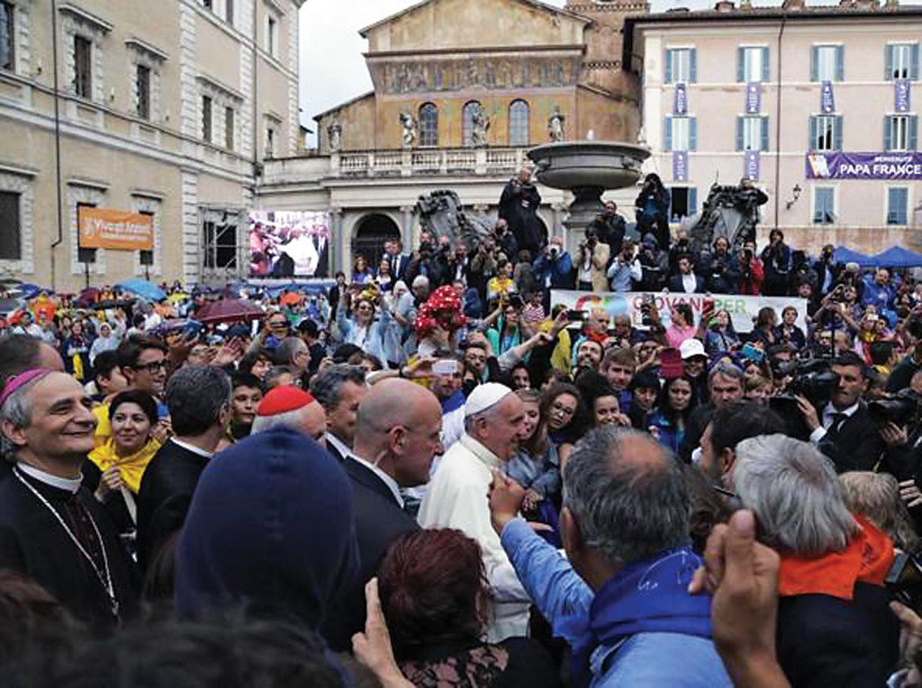 The arrival of Pope Francis in Piazza Santa Maria in Trastevere, near the  headquarters of the Sant’Egidio community, on Sunday, June 15. 