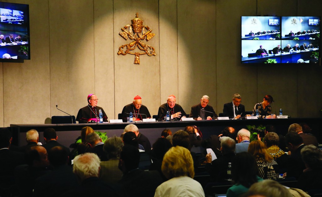 8/04/2016 Vatican City. Press conference presenting Pope Francis' Post-Synodal Apostolic Exhortation "Amoris laetitia", on love in the family, in the Holy See Press Office. Bishop Fabio Fabene, Under-Secretary of the Synod of Bishops; Cardinal Lorenzo Baldisseri, Secretary General of the Synod of Bishops; Cardinal Christoph Schonborn O.P., Archbishop of Vienna; Father Federico Lombardi, Director of the Vatican Press Office, and the spouses Prof. Francesco Miano, Professor of Moral Philosophy at the University of Rome Tor Vergata, and Prof. Giuseppina De Simone in Miano, Professor of Philosophy at the Theological Faculty of Southern Italy of Naples. Photo Grzegorz Galazka.